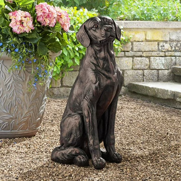 Sitting Labrador Dog Garden Statue – Realistic Outdoor Yard Decor